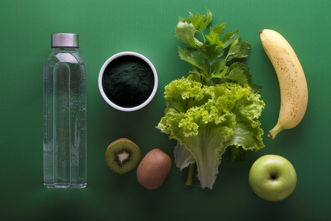 Frutas y verduras coloridas que representan una alimentacion rica para el microbioma intestinal