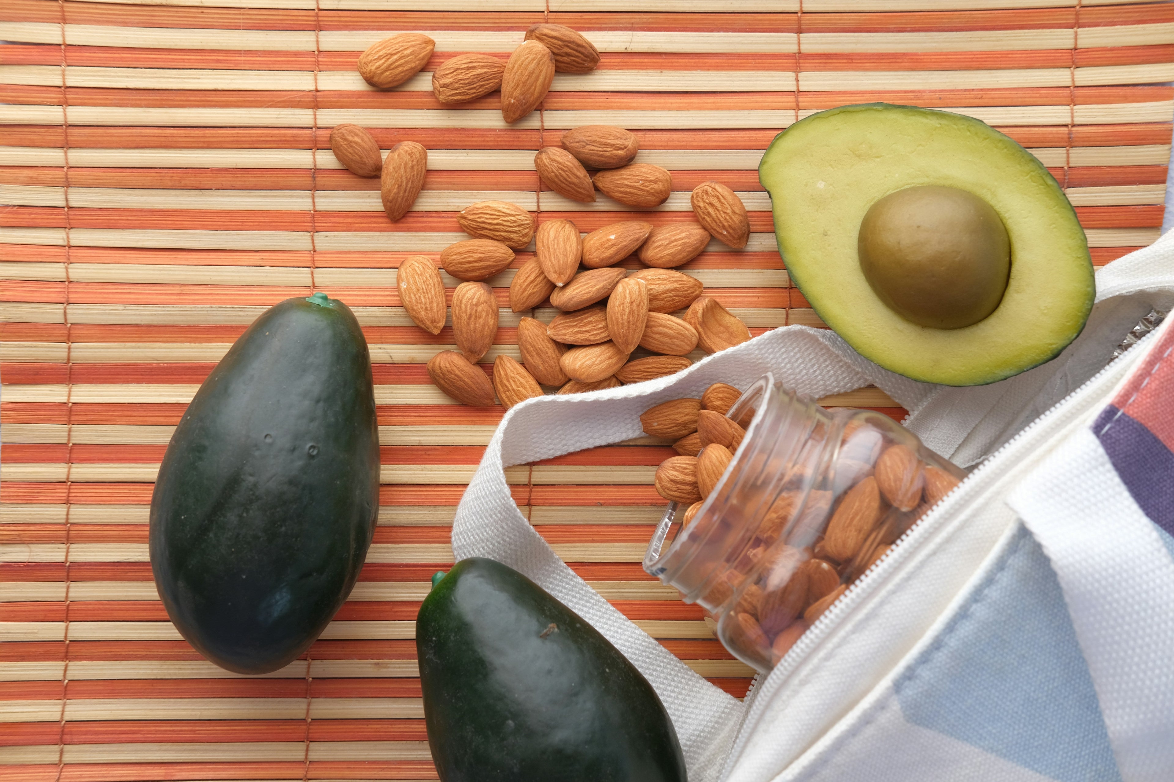Alimentos ricos en magnesio — déficit de magnesio, cansancio y estrés en españoles adultos